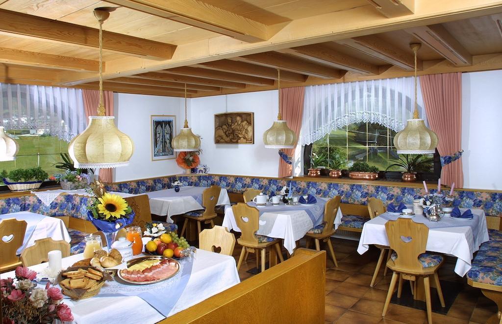 Garni La Majon Hotel Selva di Val Gardena Ngoại thất bức ảnh