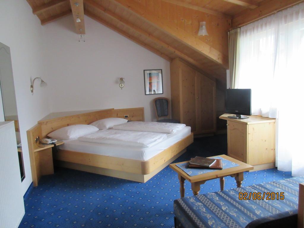 Garni La Majon Hotel Selva di Val Gardena Ngoại thất bức ảnh