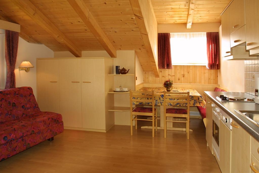 Garni La Majon Hotel Selva di Val Gardena Ngoại thất bức ảnh